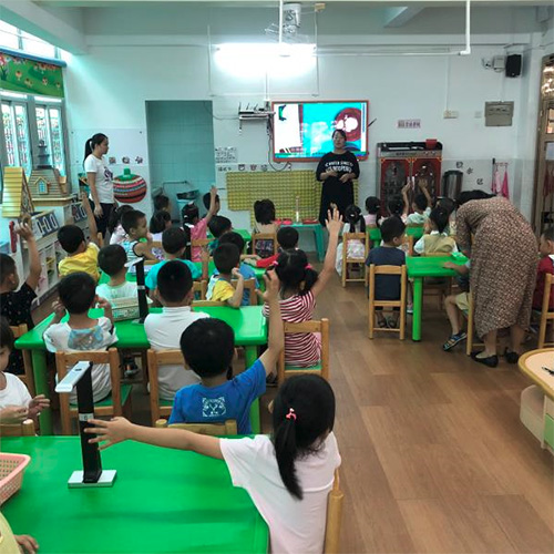 幼兒園手工分享展示互動教學(xué)系統(tǒng)